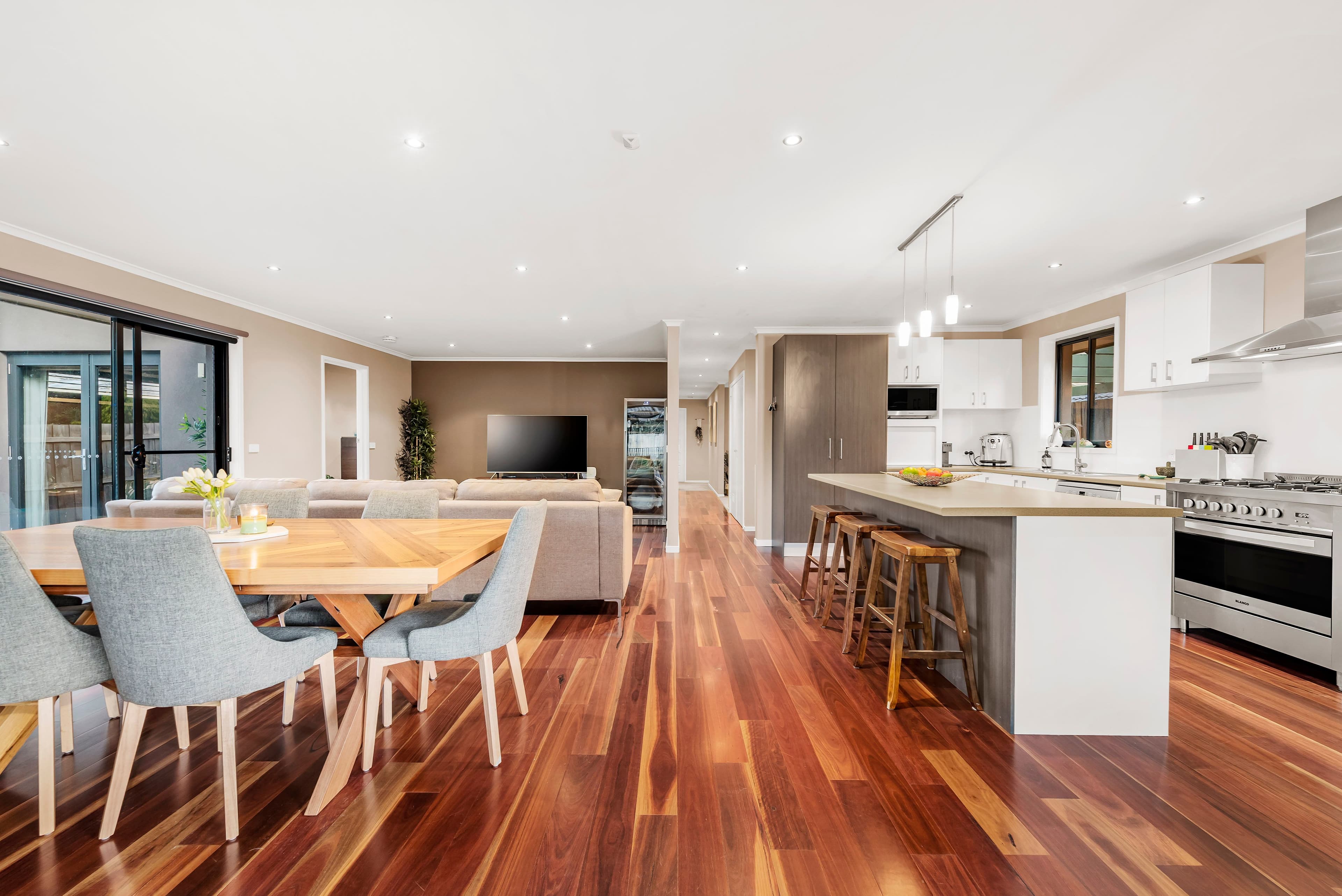 11 Raheen Avenue, Wantirna VIC 3152, Wantirna - Thumbnail 3