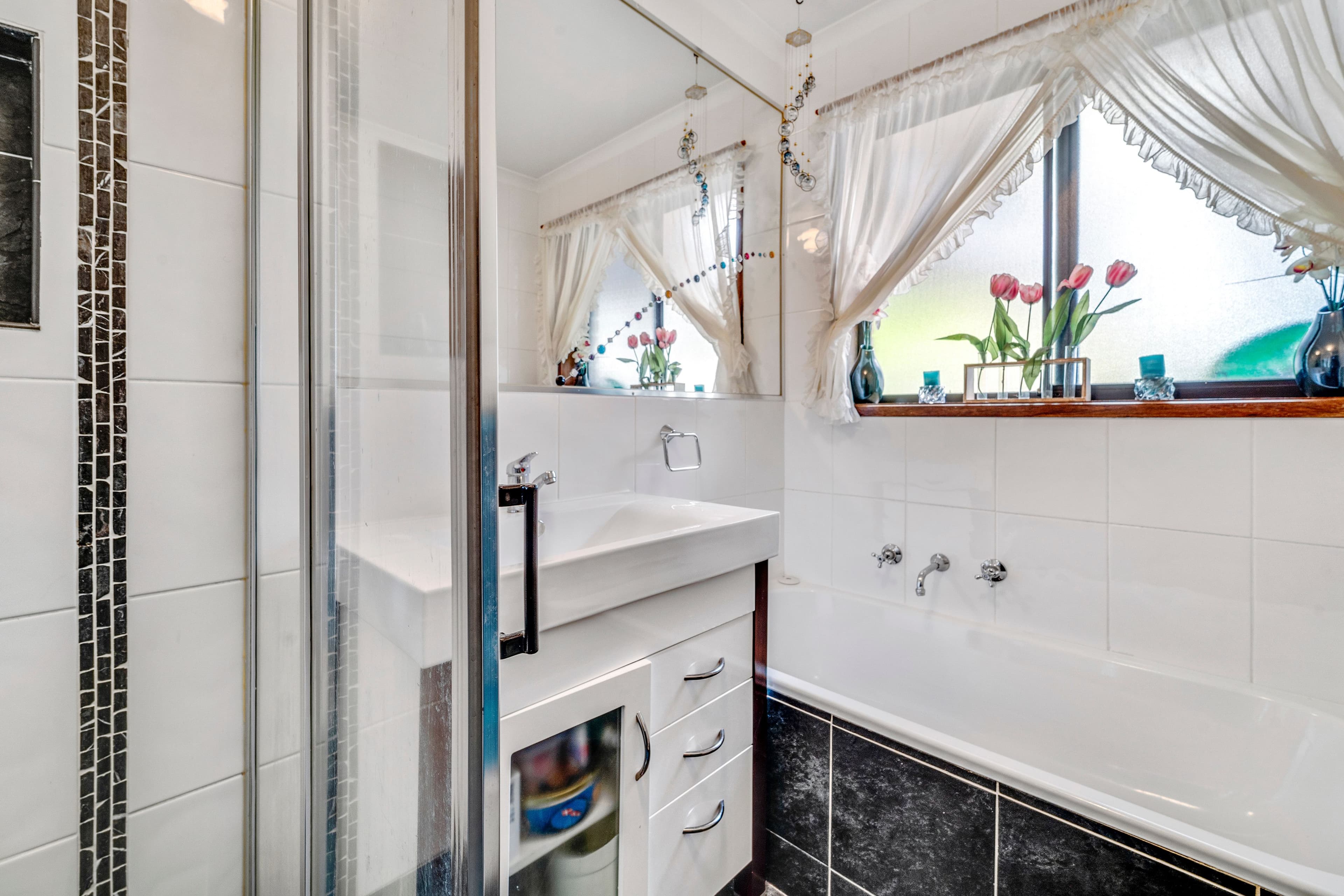 215 Heagney Crescent, Gilmore ACT 2905, Gilmore - Thumbnail 4