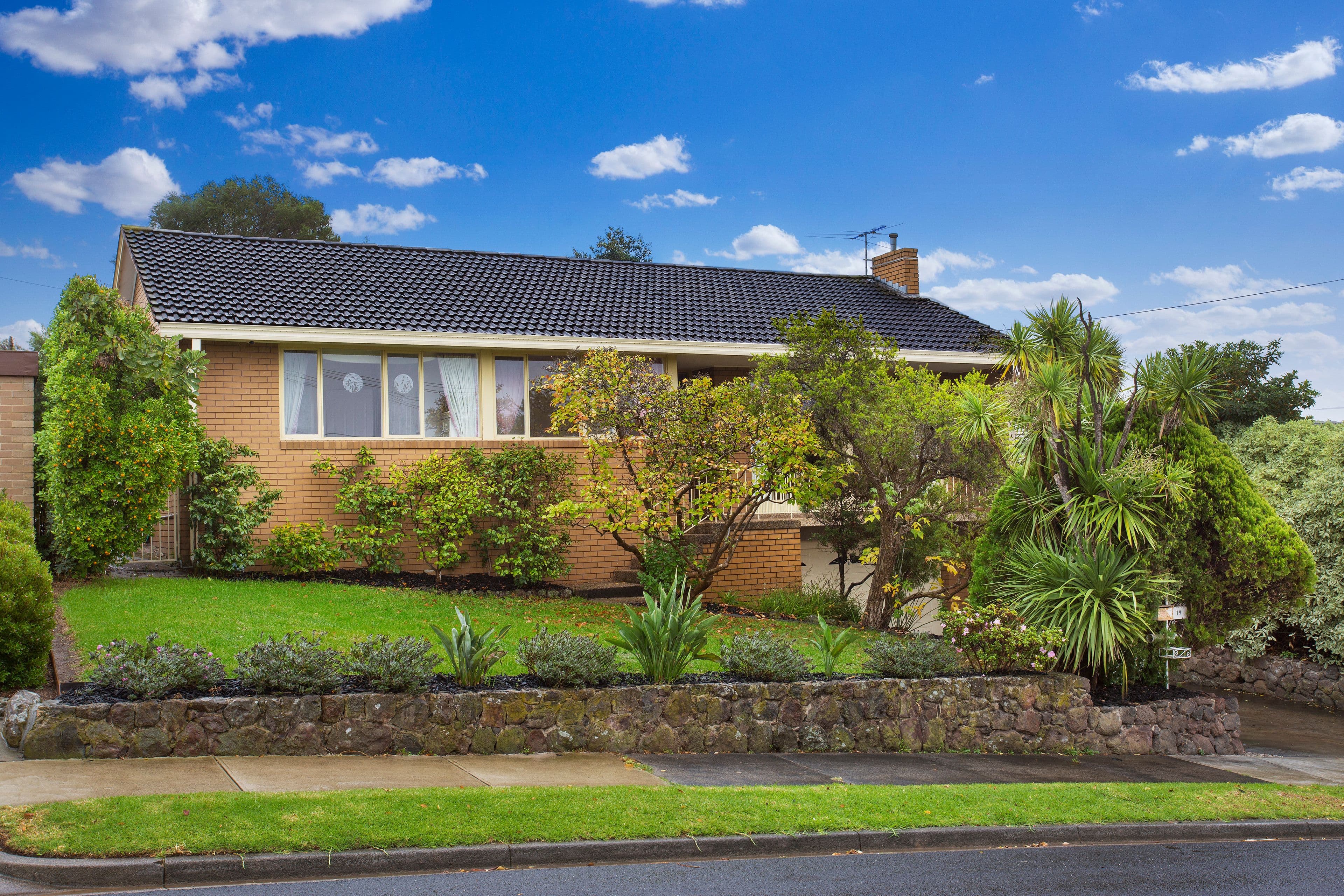 19 Sevenoaks Avenue, Heidelberg VIC 3084, Heidelberg - Image 1