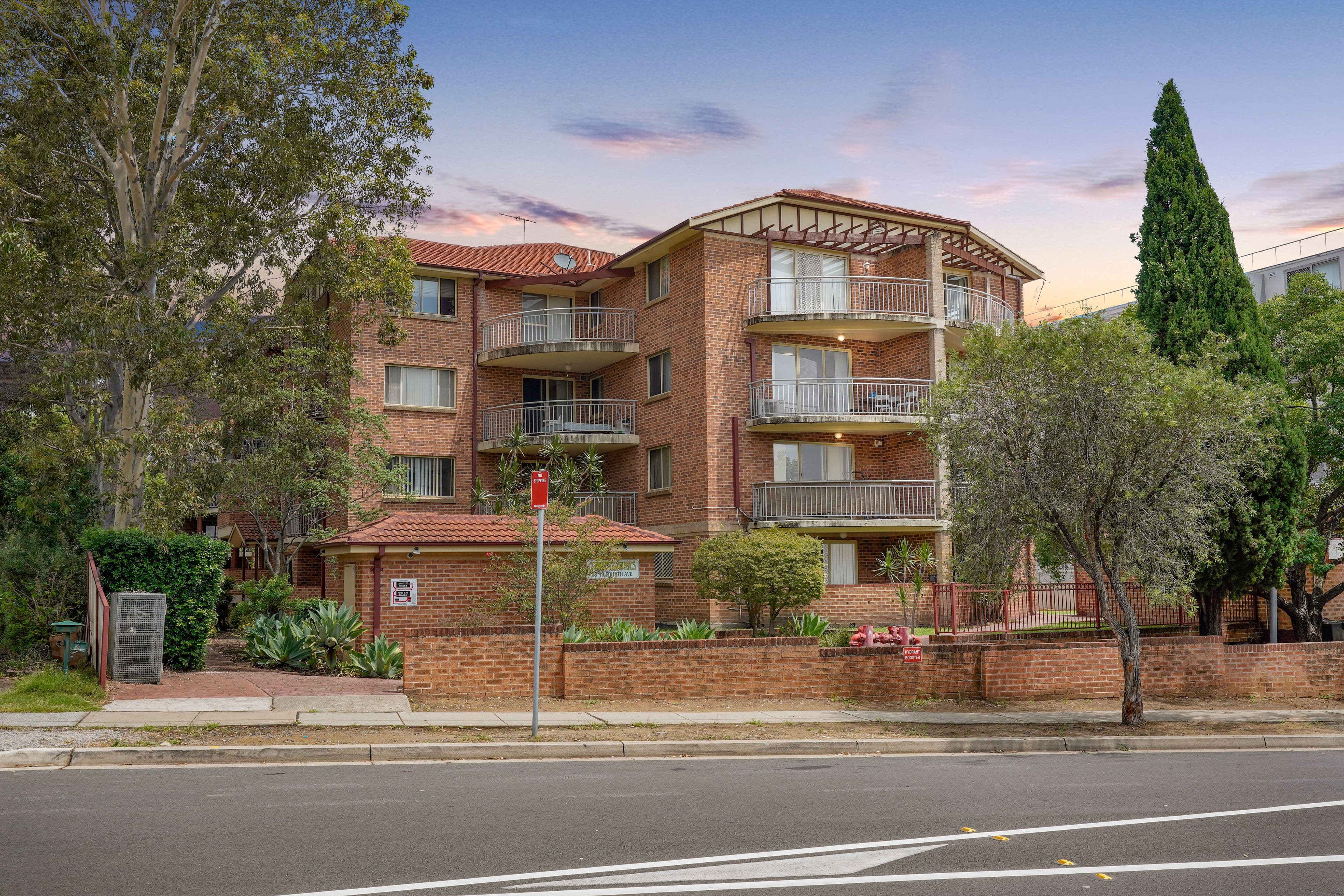 8 Fourth Avenue, Blacktown NSW 2148, Blacktown - Thumbnail 2