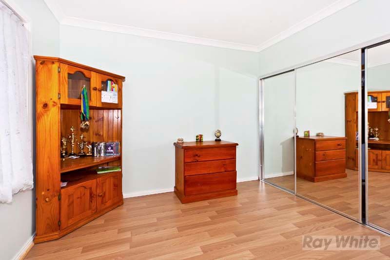 4  Warfield Place, CECIL HILLS NSW 2171, Cecil Hills - Thumbnail 8
