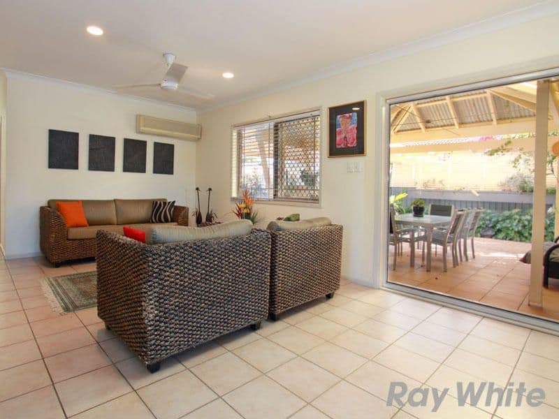 2 Fairview Place, BRIDGEMAN DOWNS QLD 4035, Bridgeman Downs - Thumbnail 3
