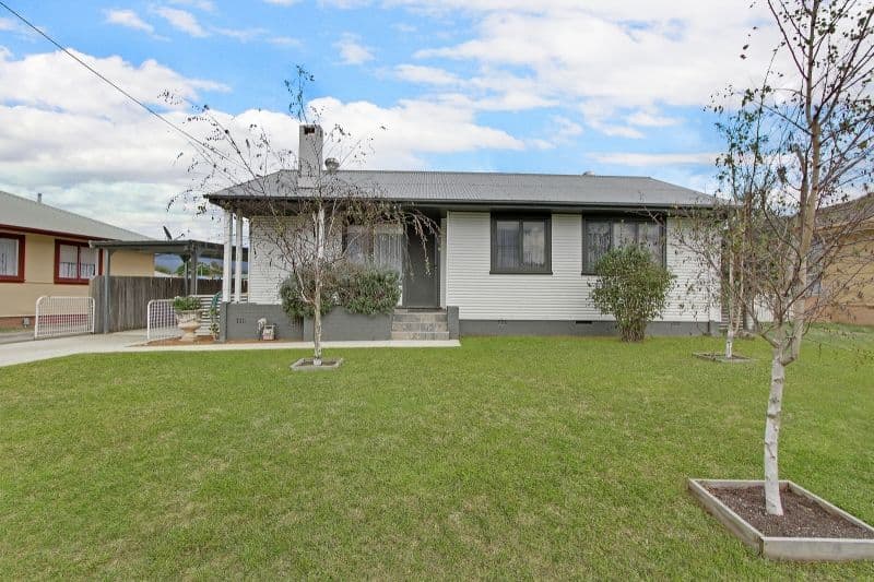 52 Queen Street, Goulburn - Image 1