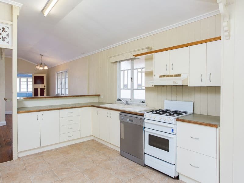6 Annie Street, CAMP HILL QLD 4152, Camp Hill - Thumbnail 2