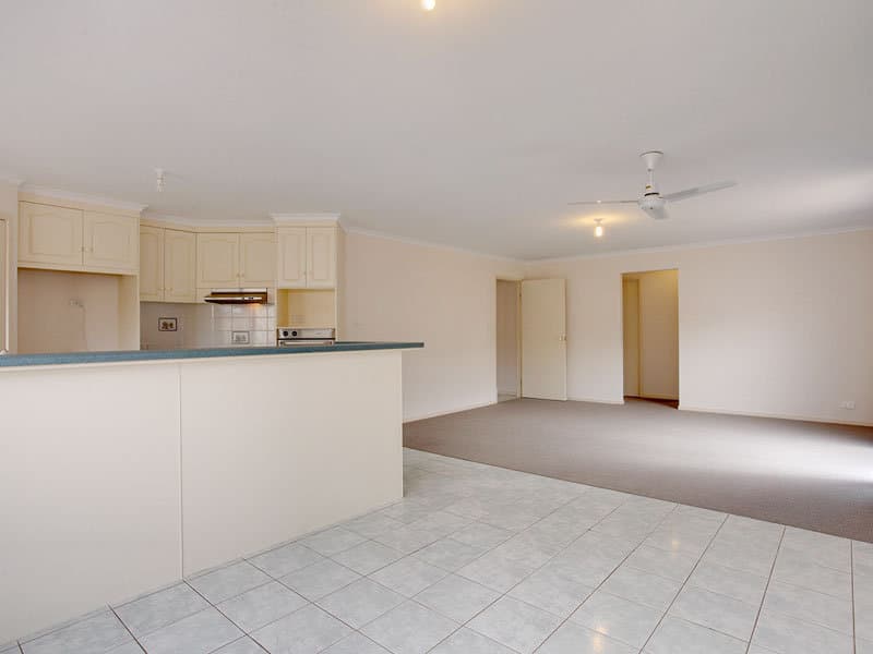 5 Hoylake Court, Seaford Rise - Thumbnail 3