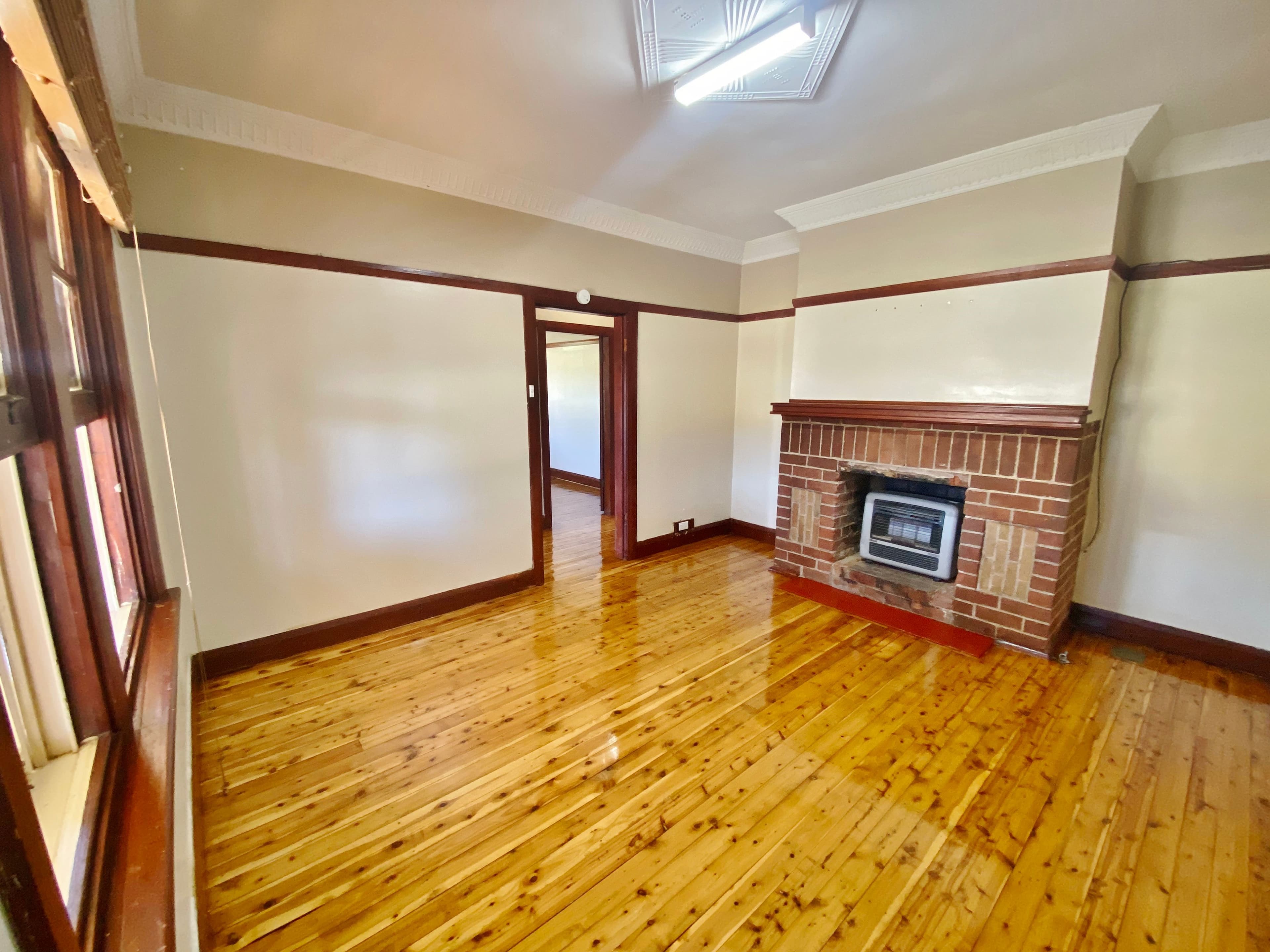 21 Mackenzie Street, Young NSW 2594, Young - Thumbnail 5