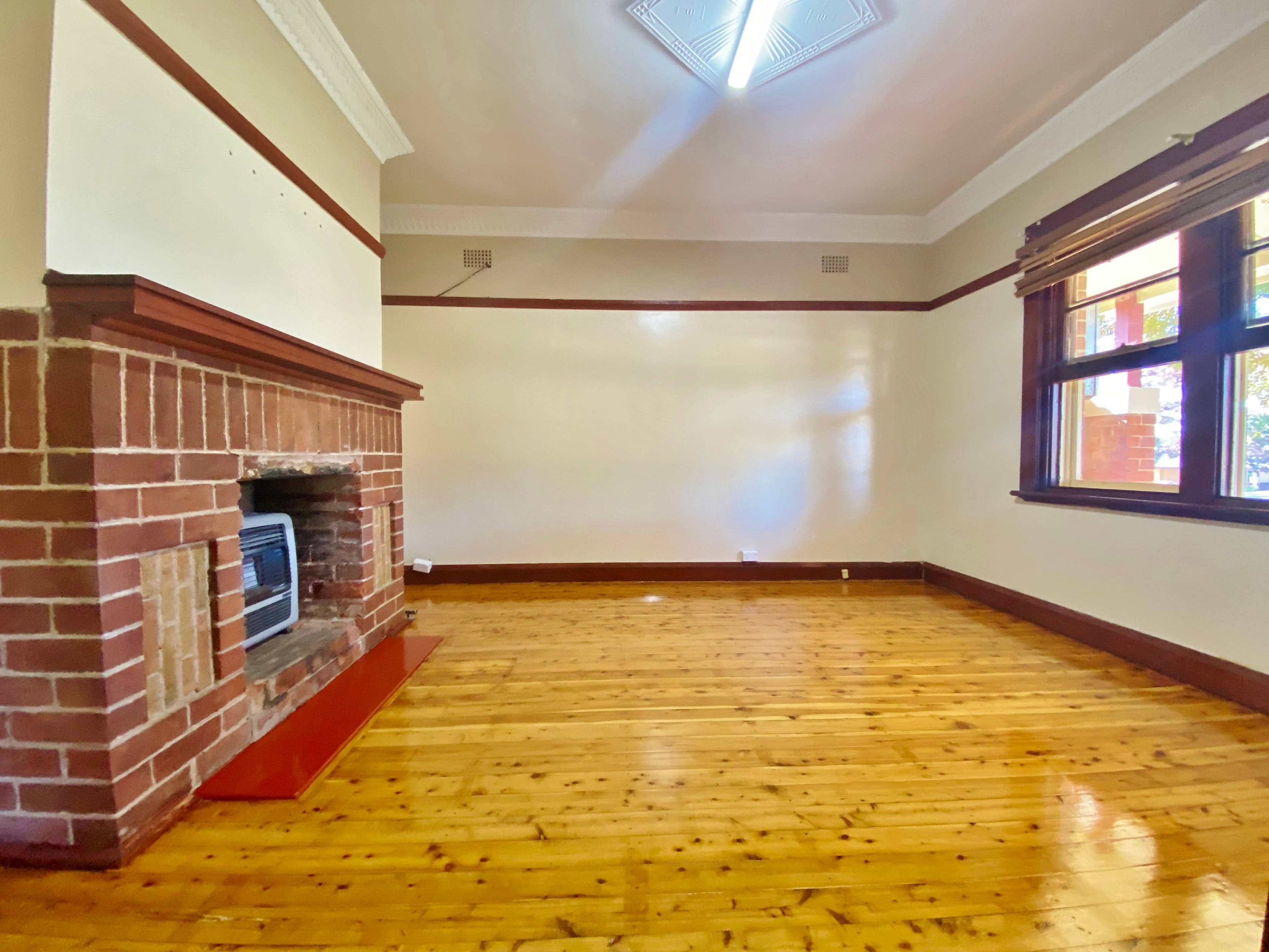 21 Mackenzie Street, Young NSW 2594, Young - Thumbnail 6