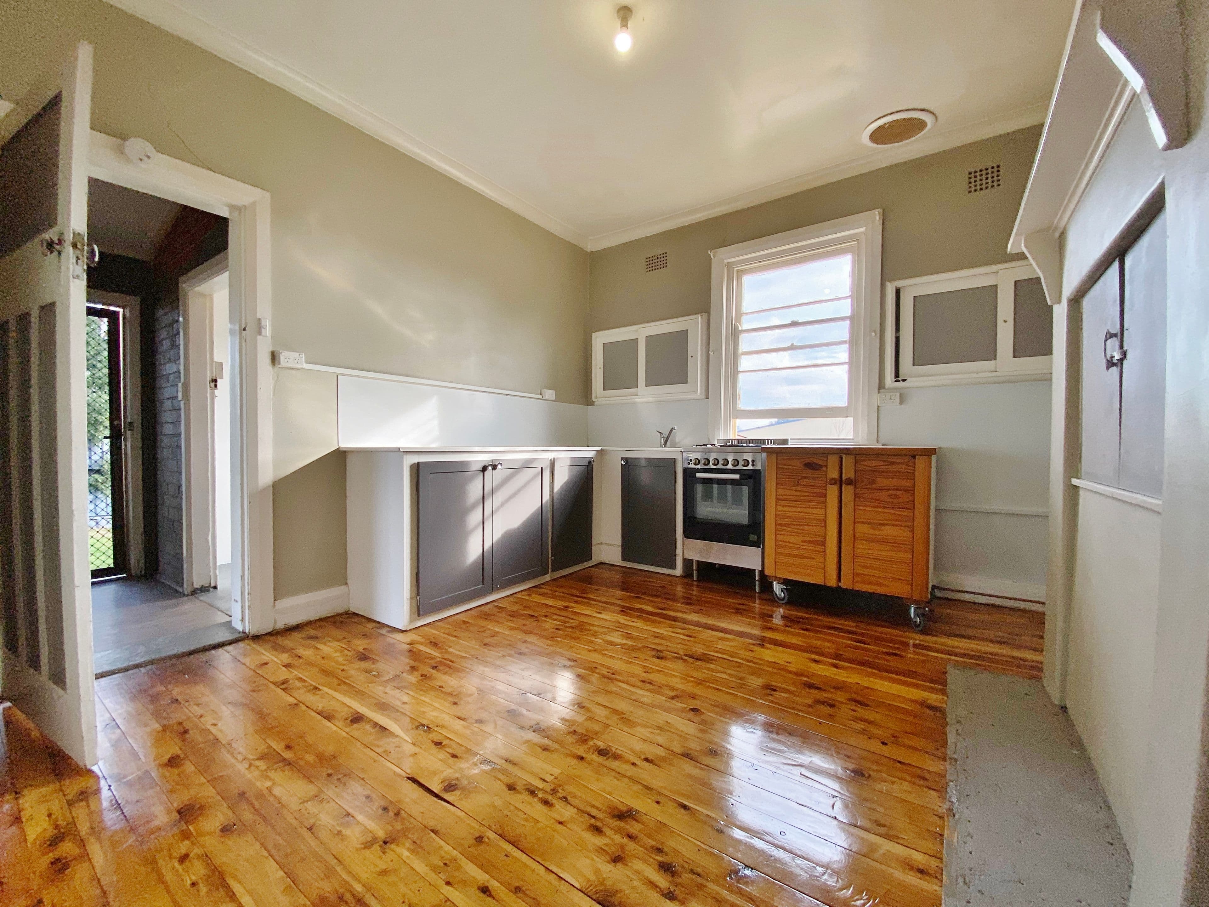 21 Mackenzie Street, Young NSW 2594, Young - Thumbnail 7