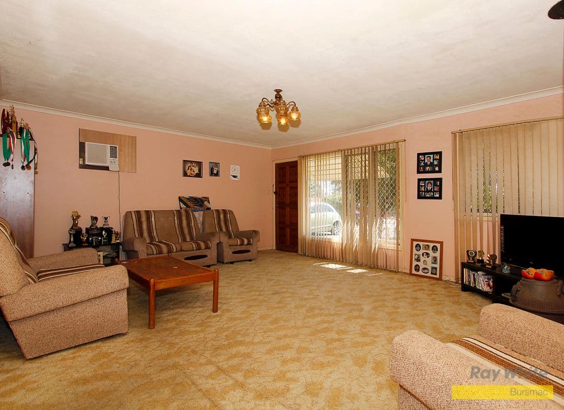 32 Markham Way, BALGA WA 6061, Balga - Thumbnail 2