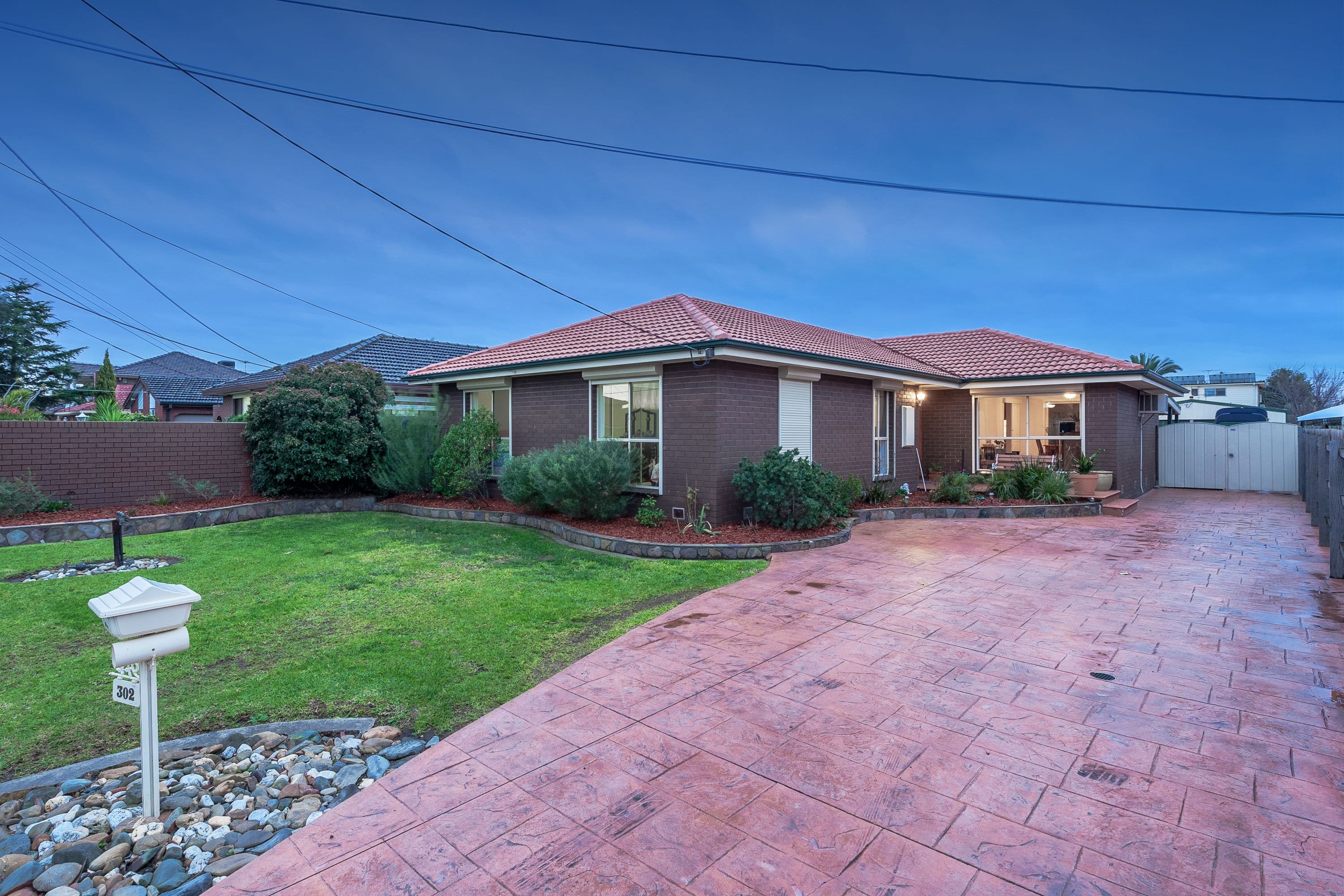 302 Furlong Road, St Albans VIC 3021, St Albans - Thumbnail 2