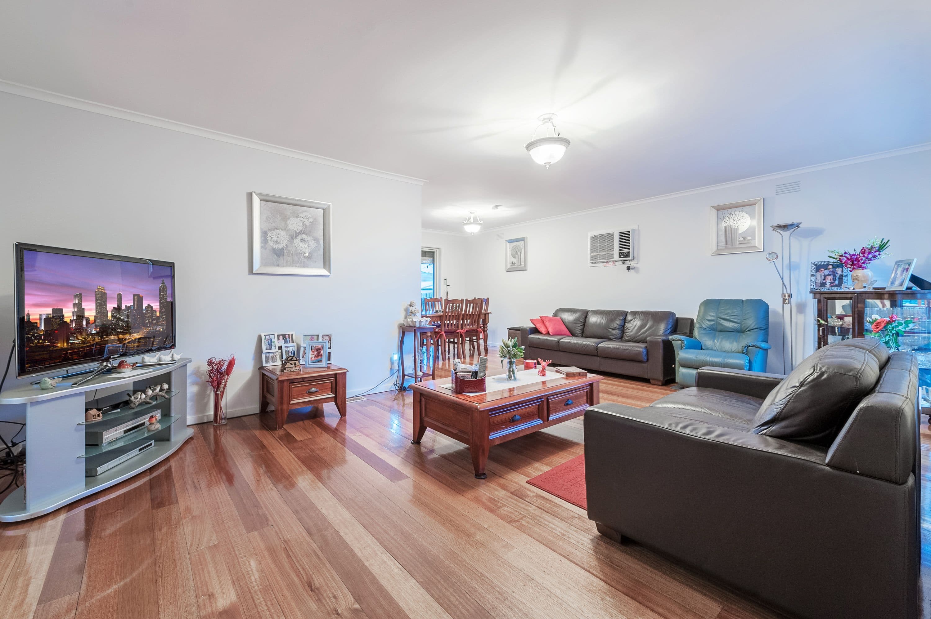 302 Furlong Road, St Albans VIC 3021, St Albans - Thumbnail 3