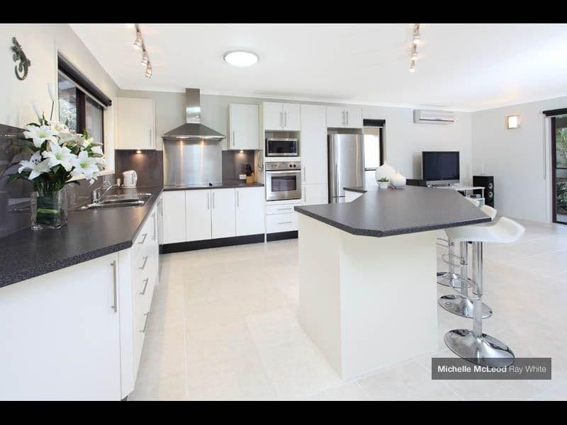 2 Welcome Street, CHAPEL HILL QLD 4069, Chapel Hill - Thumbnail 5