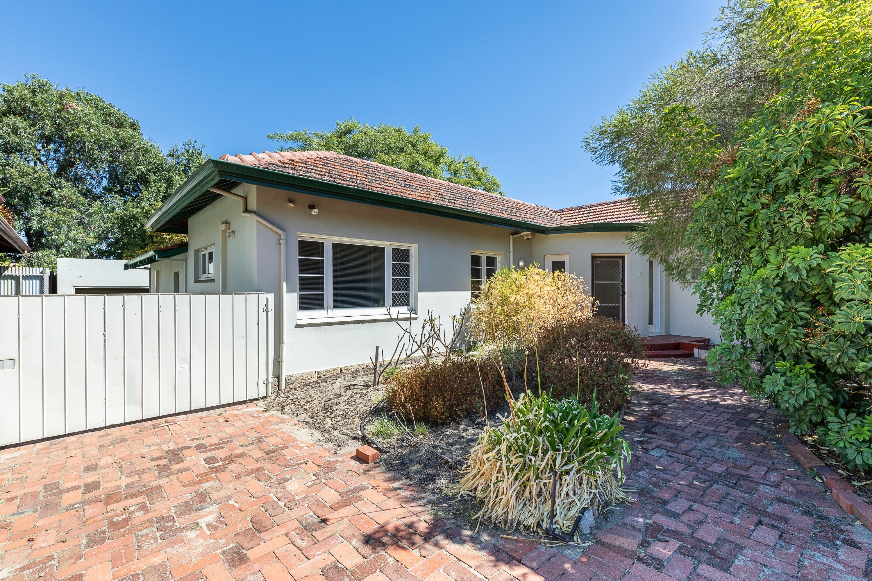 23 Milton Street, Mount Hawthorn WA 6016, Mount Hawthorn - Thumbnail 2