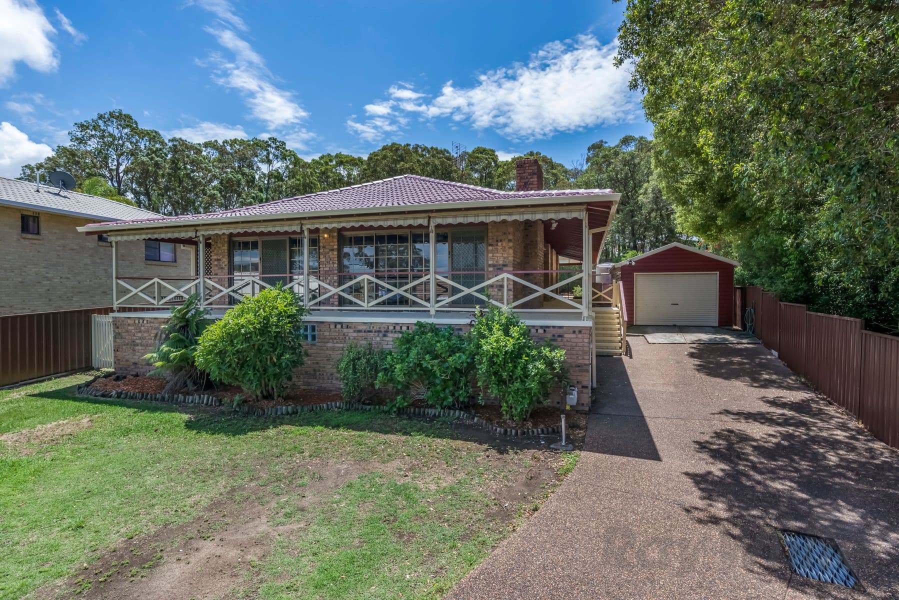 98 Bay Road, Bolton Point - Thumbnail 2