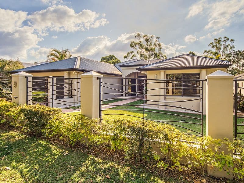 9 Claremont Drive, ROBINA QLD 4226, Robina - Thumbnail 2