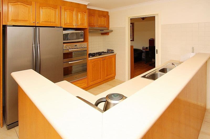 13 Fenech Close, Mill Park VIC 3082, Mill Park - Thumbnail 2