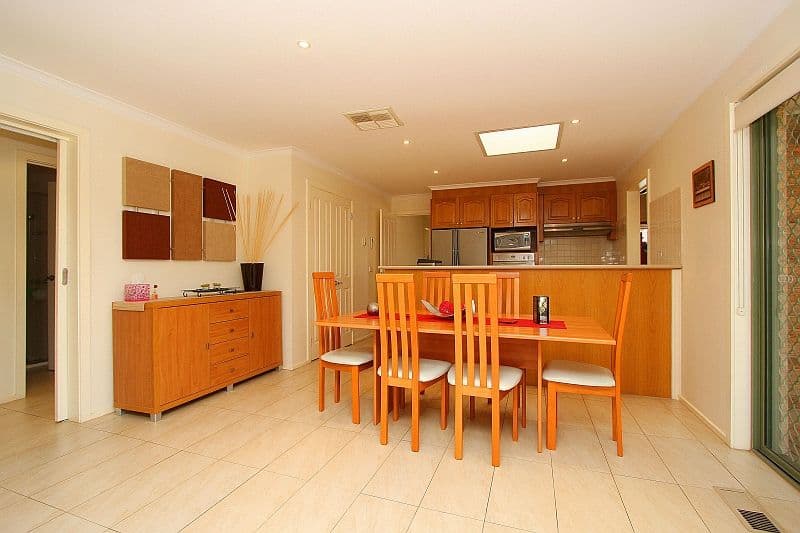 13 Fenech Close, Mill Park VIC 3082, Mill Park - Thumbnail 3