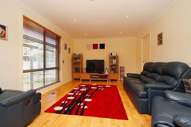 13 Fenech Close, Mill Park VIC 3082, Mill Park - Thumbnail 7