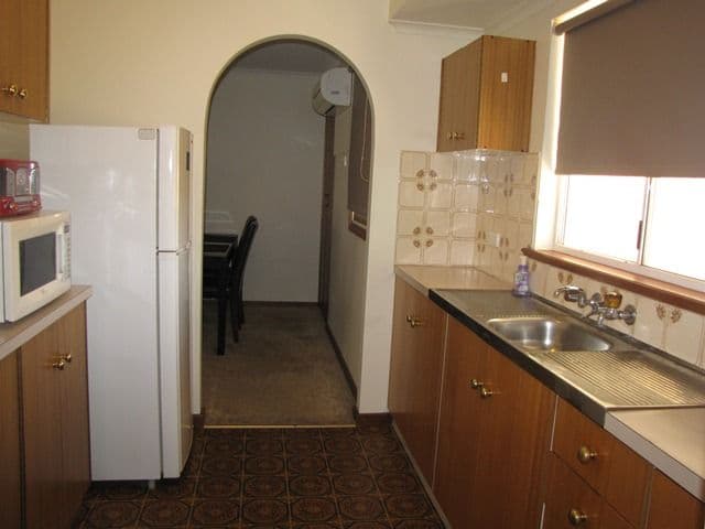 1A Trenaman Crescent, Berri SA 5343, Berri - Thumbnail 2