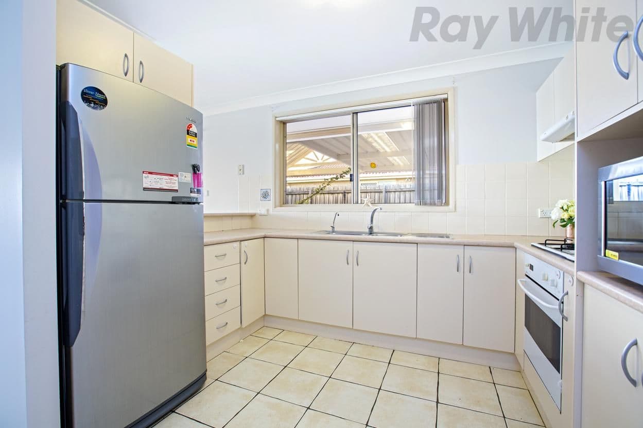 6 Lupton Place, Horningsea Park - Thumbnail 3