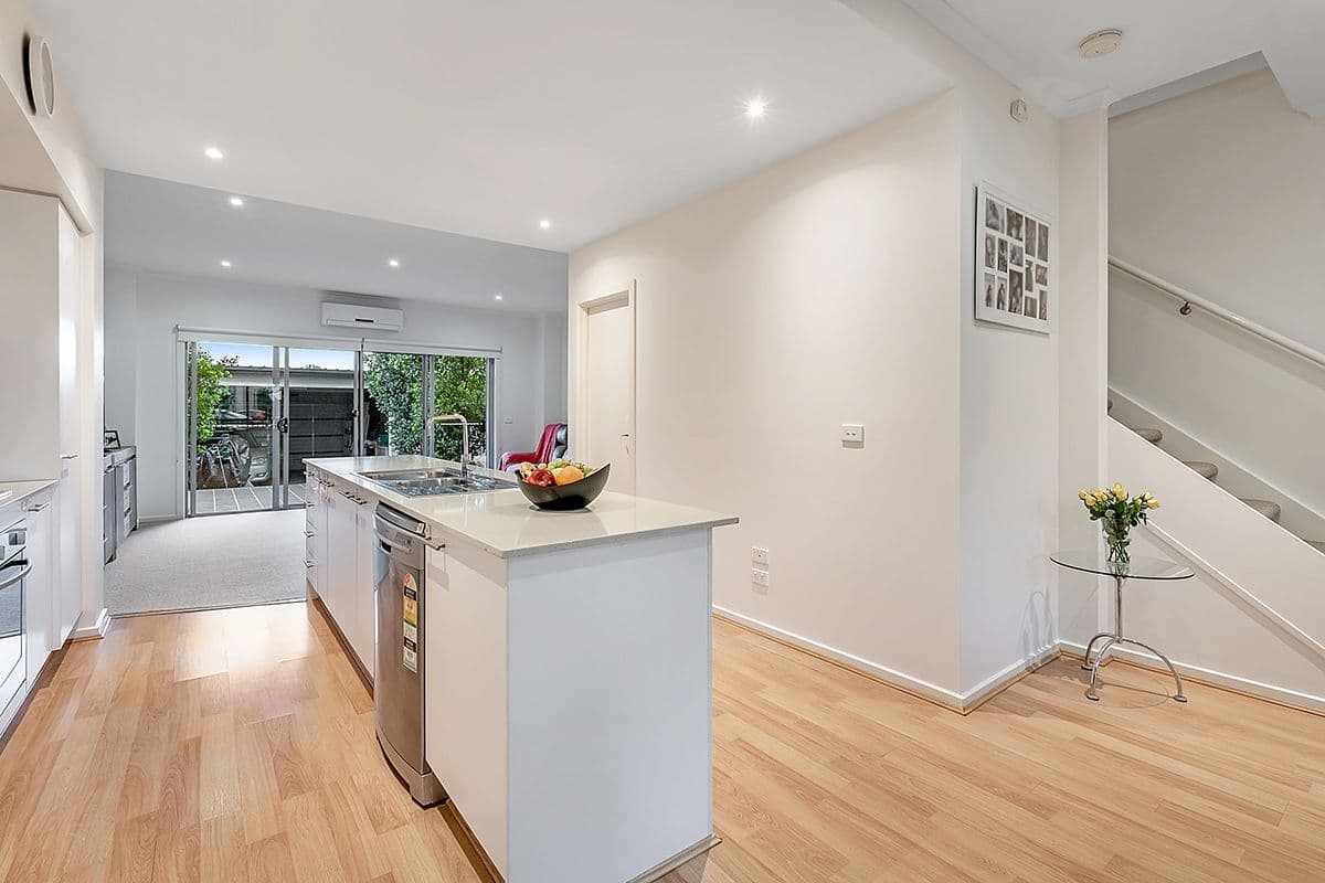 165 Central Park Avenue, Craigieburn VIC 3064, Craigieburn - Thumbnail 5