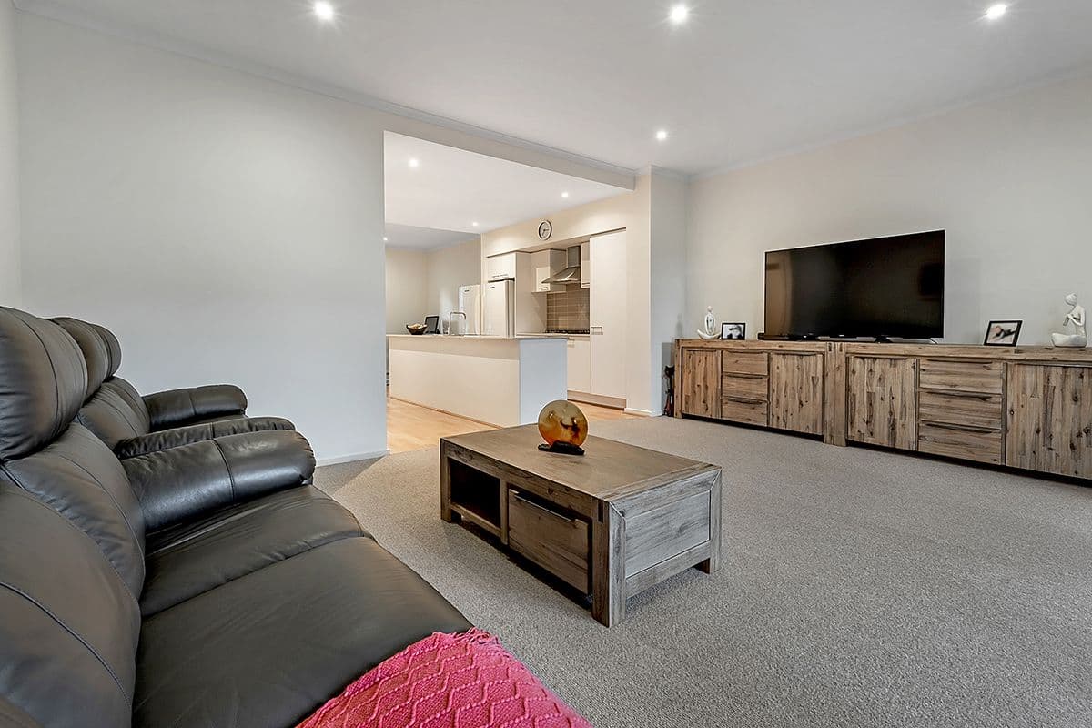 165 Central Park Avenue, Craigieburn VIC 3064, Craigieburn - Thumbnail 7