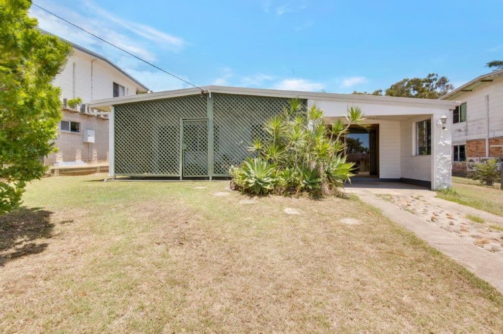 18 Amaroo Street, Boyne Island QLD 4680, Boyne Island - Thumbnail 3