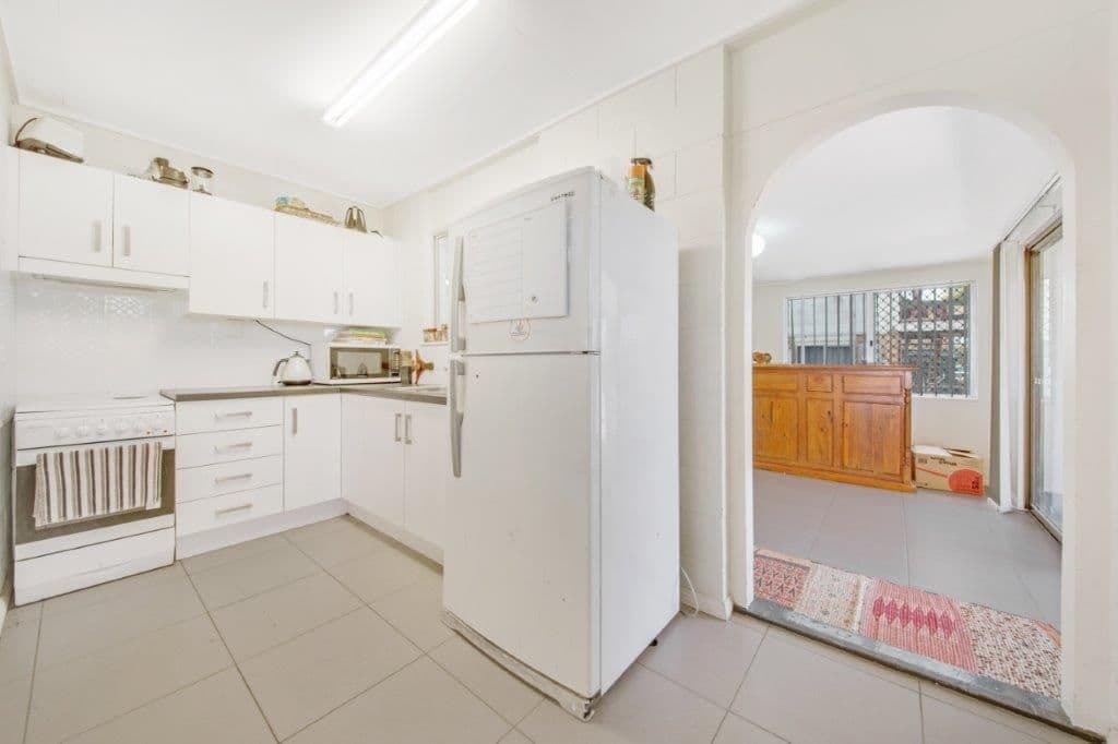 18 Amaroo Street, Boyne Island QLD 4680, Boyne Island - Thumbnail 7