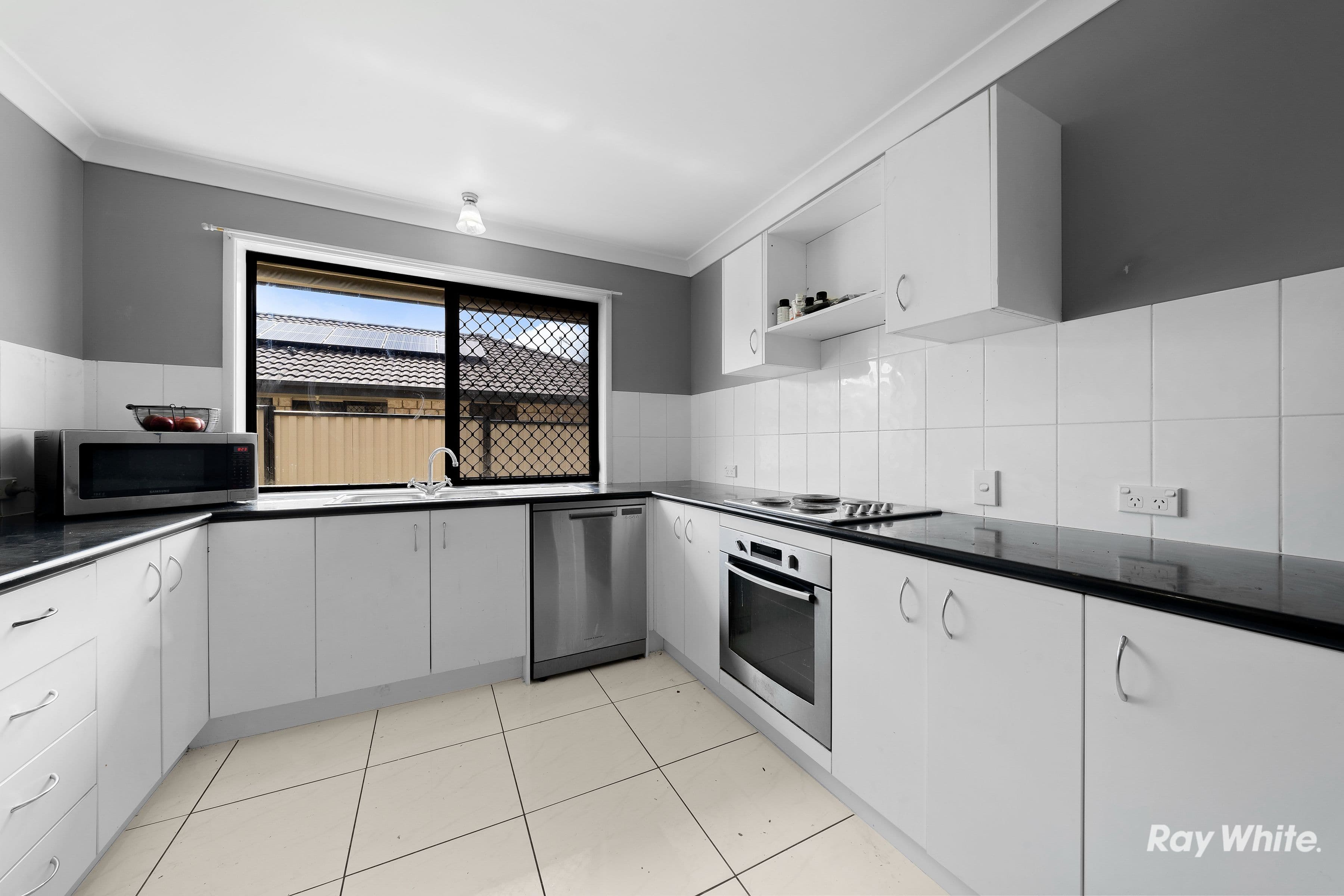 21 Myra Street, Kingston QLD 4114, Kingston - Thumbnail 3