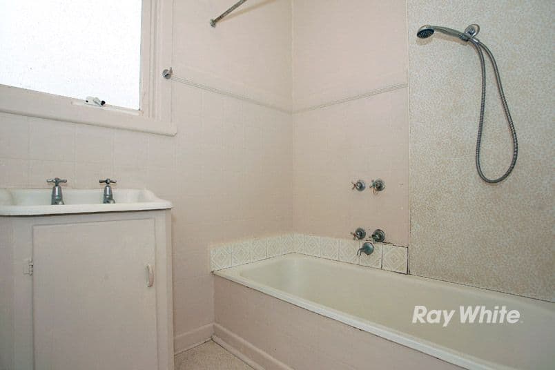 19 Henry Street, PAKENHAM VIC 3810, Pakenham - Thumbnail 4