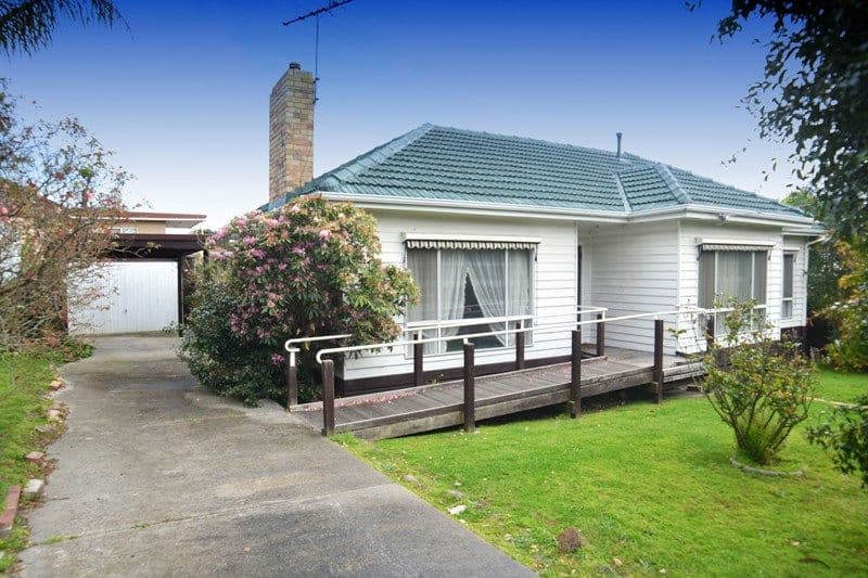 35 Parkinson Street, MOUNT WAVERLEY VIC 3149, Mount Waverley - Image 1