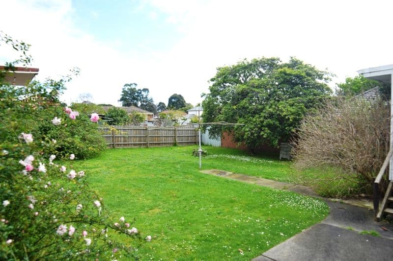 35 Parkinson Street, MOUNT WAVERLEY VIC 3149, Mount Waverley - Thumbnail 4