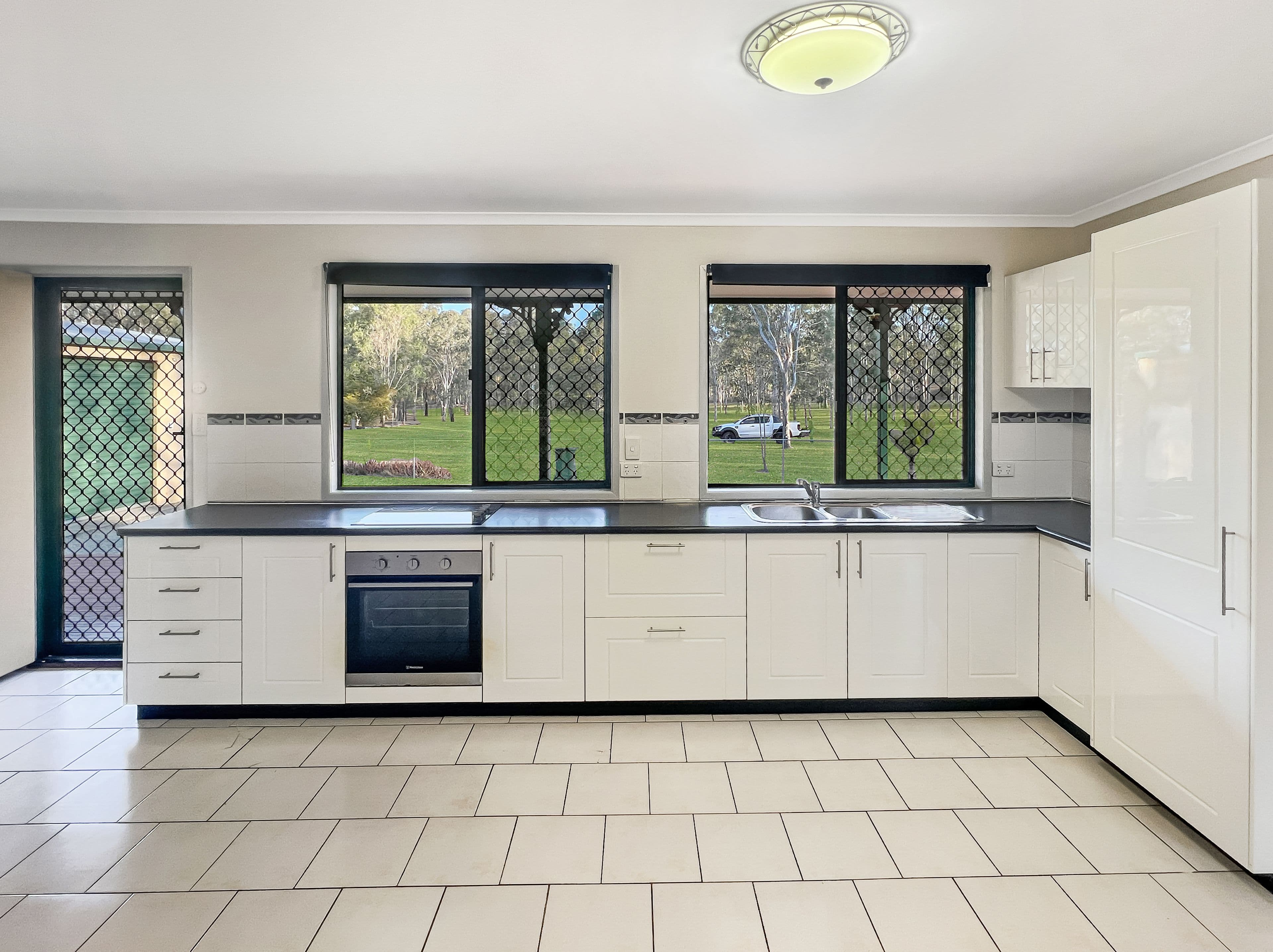 22 Calcite Road, Biarra QLD 4313, Biarra - Thumbnail 2