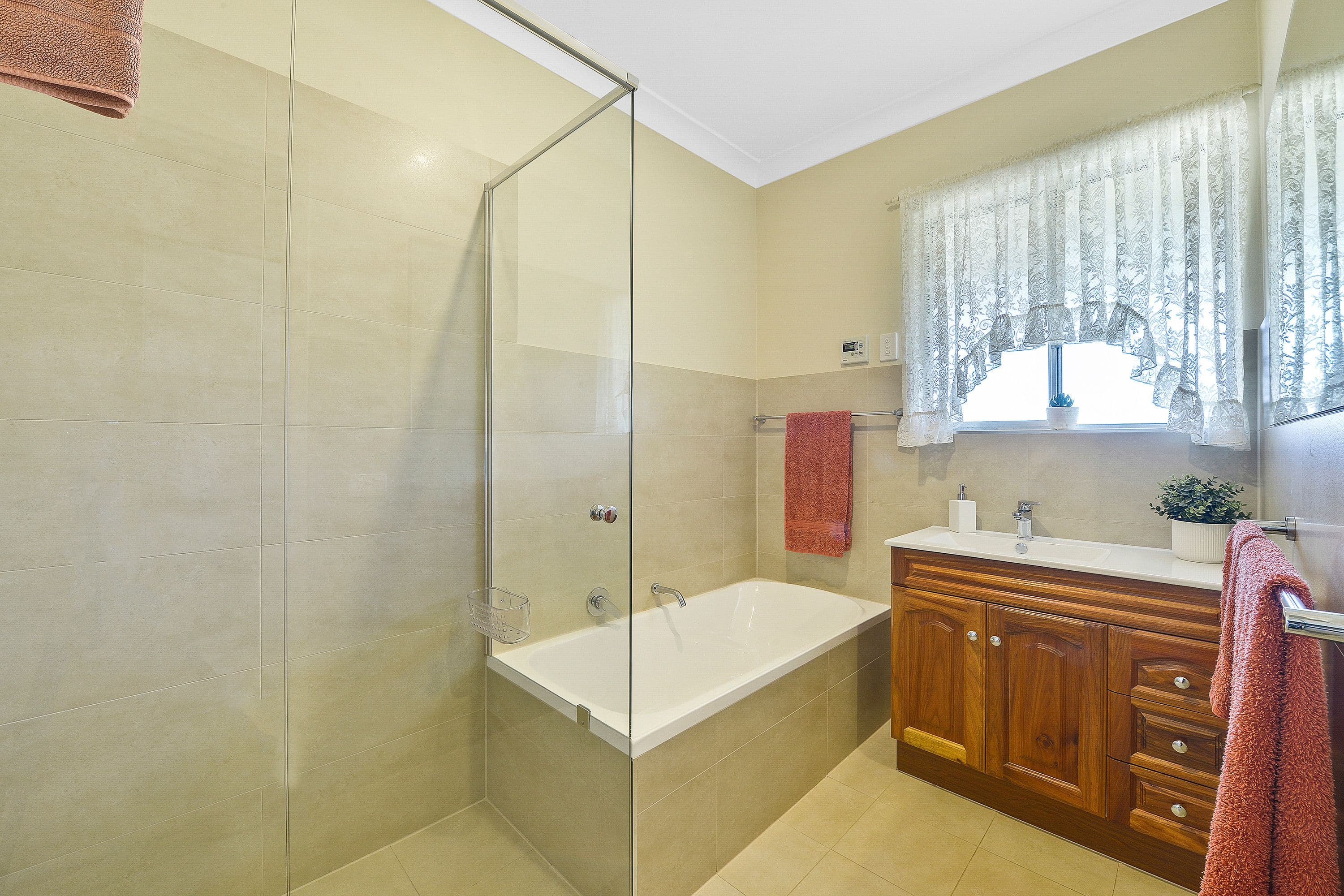 12 Doncaster Avenue, Valley View SA 5093, Valley View - Thumbnail 7