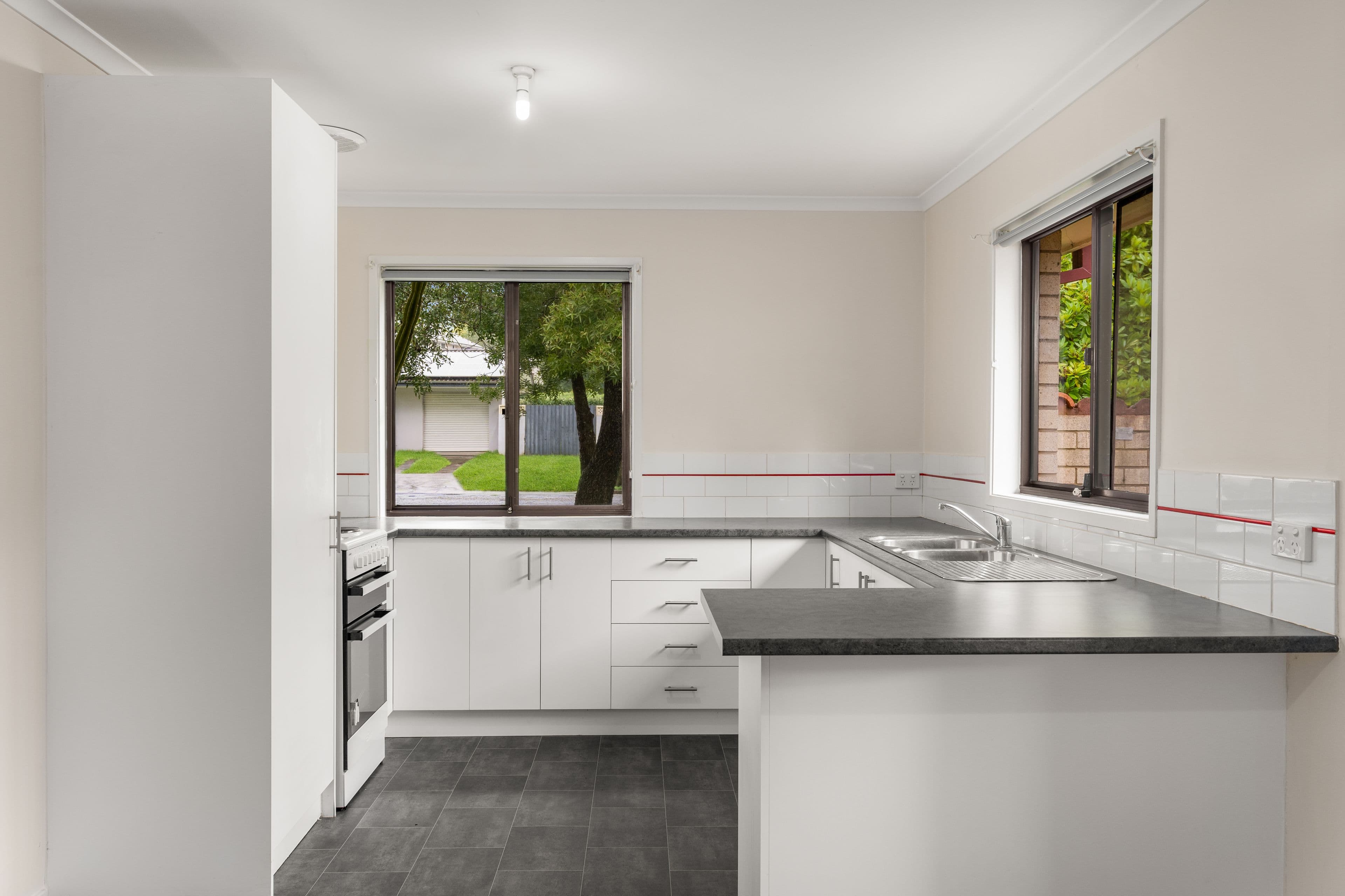 5 Merrett Drive, Moss Vale NSW 2577, Moss Vale - Thumbnail 2