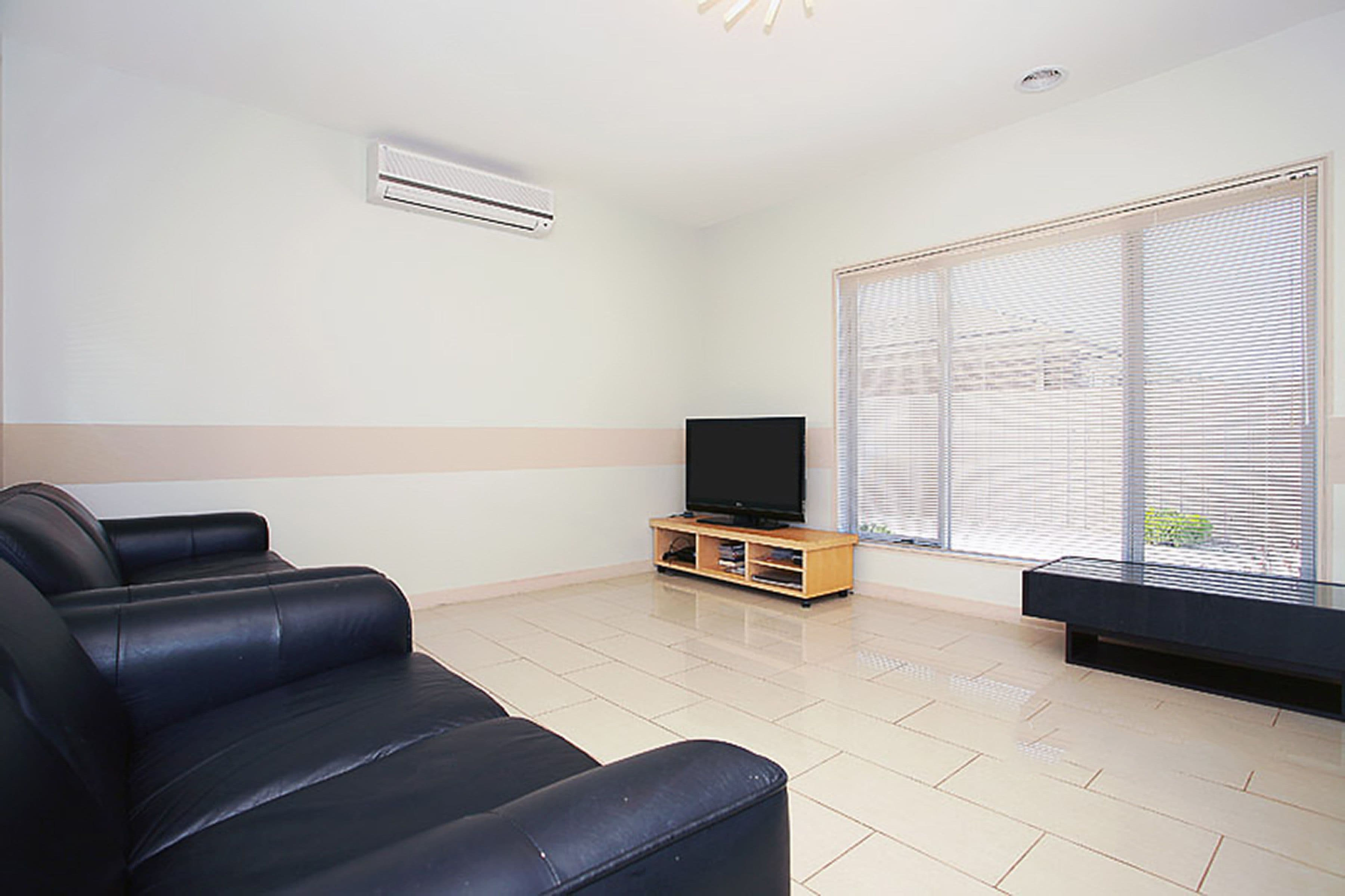 6 Nandaly Place, Cranbourne West VIC 3977, Cranbourne West - Thumbnail 7