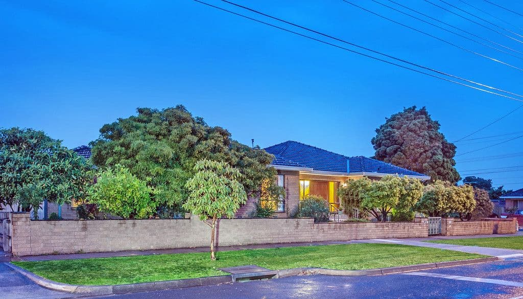 30 Massey Avenue, Reservoir VIC 3073, Reservoir - Thumbnail 2