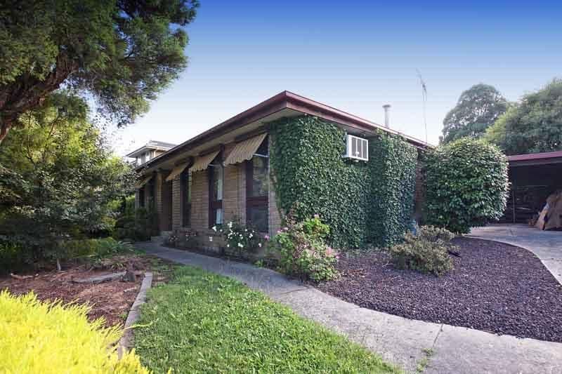 13 Lennox Avenue, GLEN WAVERLEY VIC 3150, Glen Waverley - Image 1