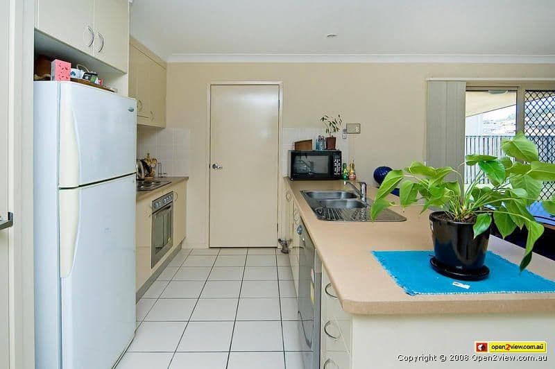 28 Witheren Circuit, PACIFIC PINES QLD 4211, Pacific Pines - Thumbnail 5