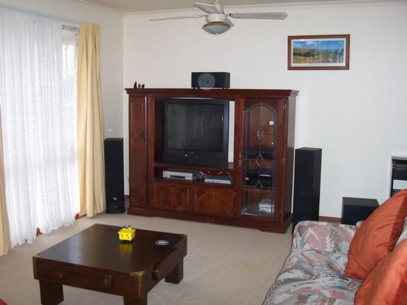 11 Edgerton Court, HAMPTON PARK VIC 3976, Hampton Park - Thumbnail 3
