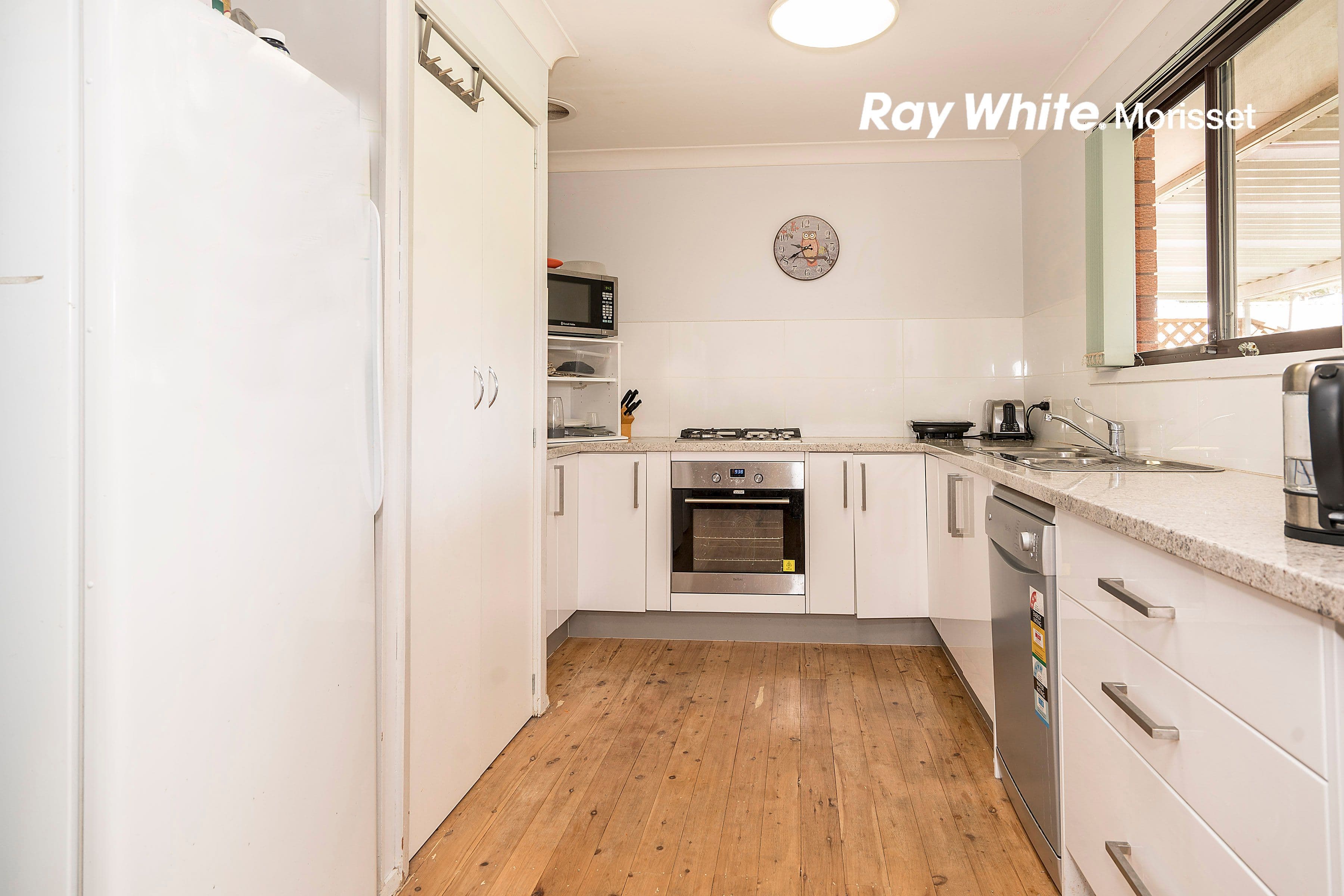 1 Trinity Point Drive, Morisset Park - Thumbnail 4