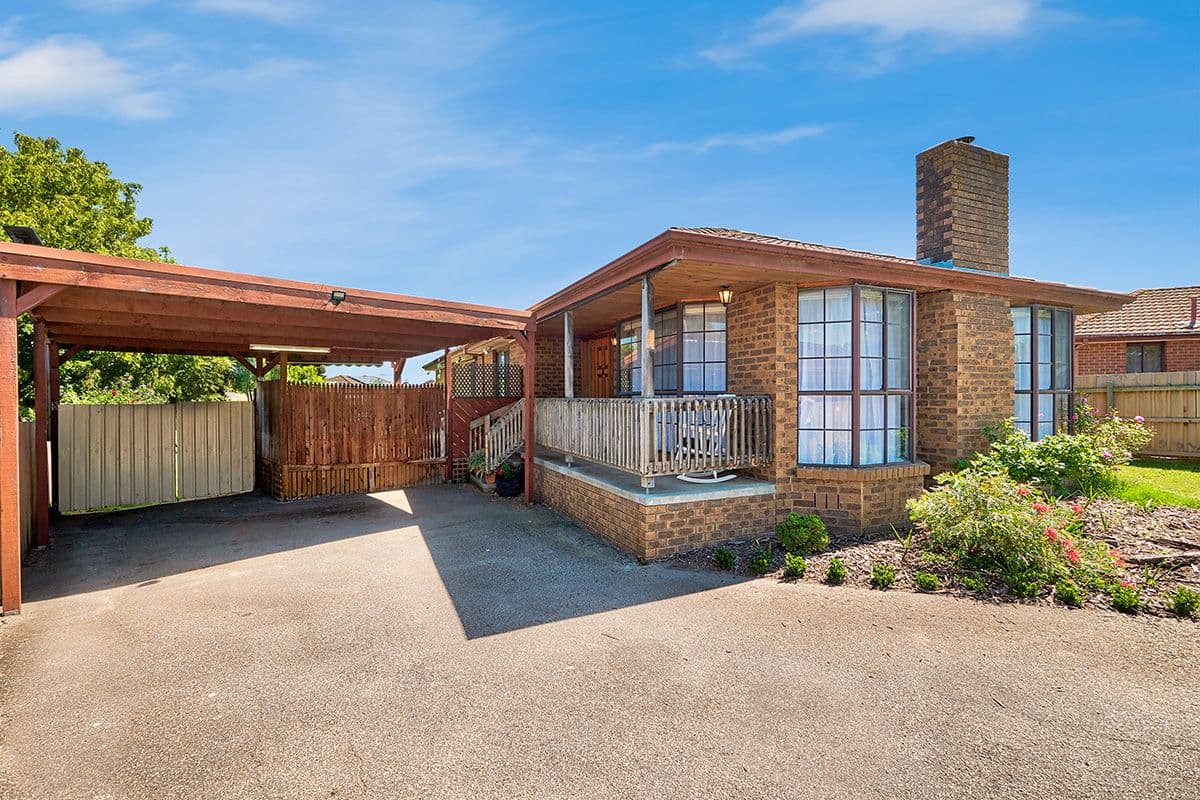 15 Marsden Court, Cranbourne North VIC 3977, Cranbourne North - Thumbnail 2