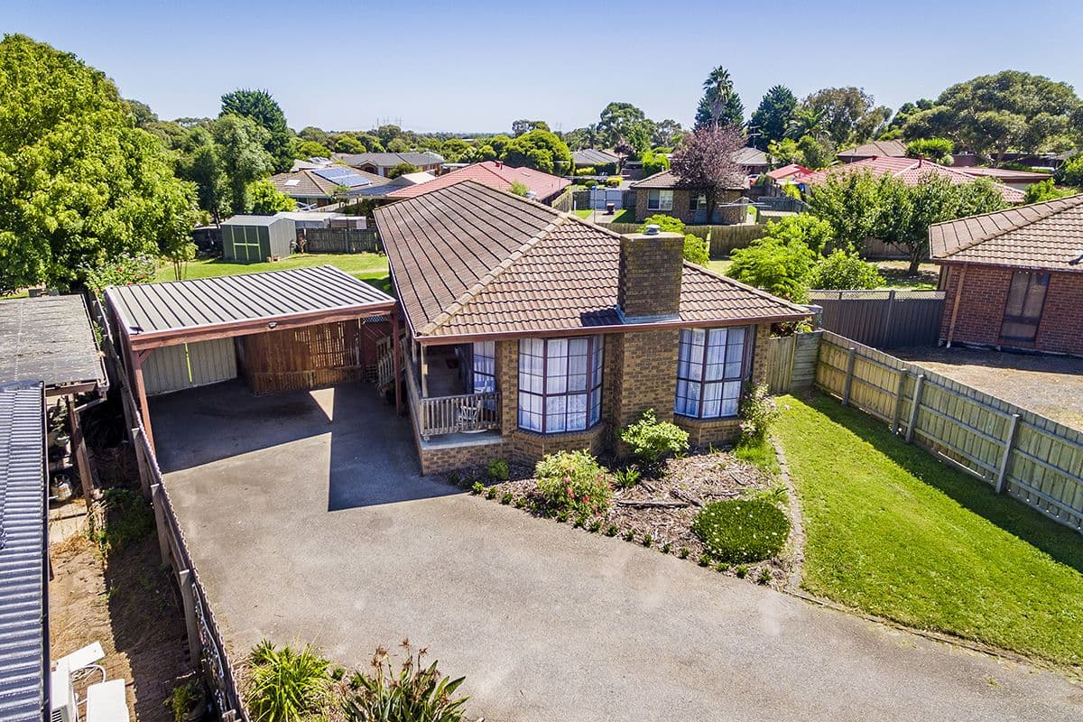 15 Marsden Court, Cranbourne North VIC 3977, Cranbourne North - Thumbnail 3