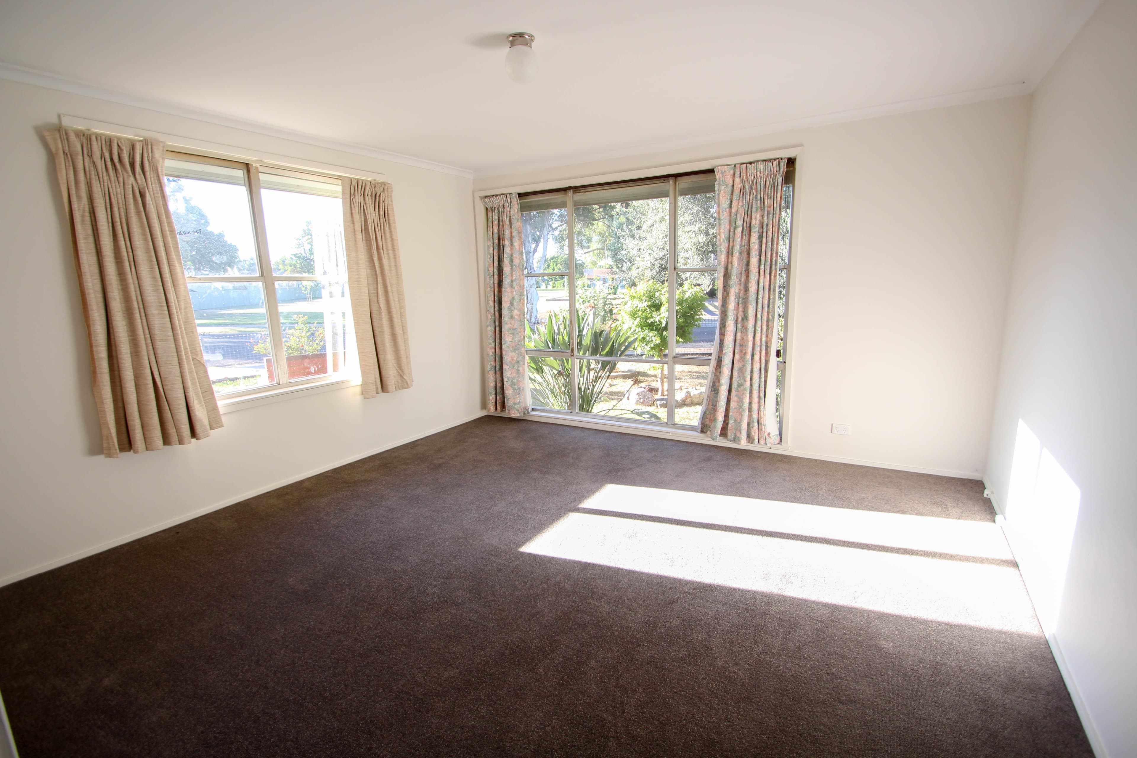 15 Blackwood Crescent, Cobram VIC 3644, Cobram - Thumbnail 2