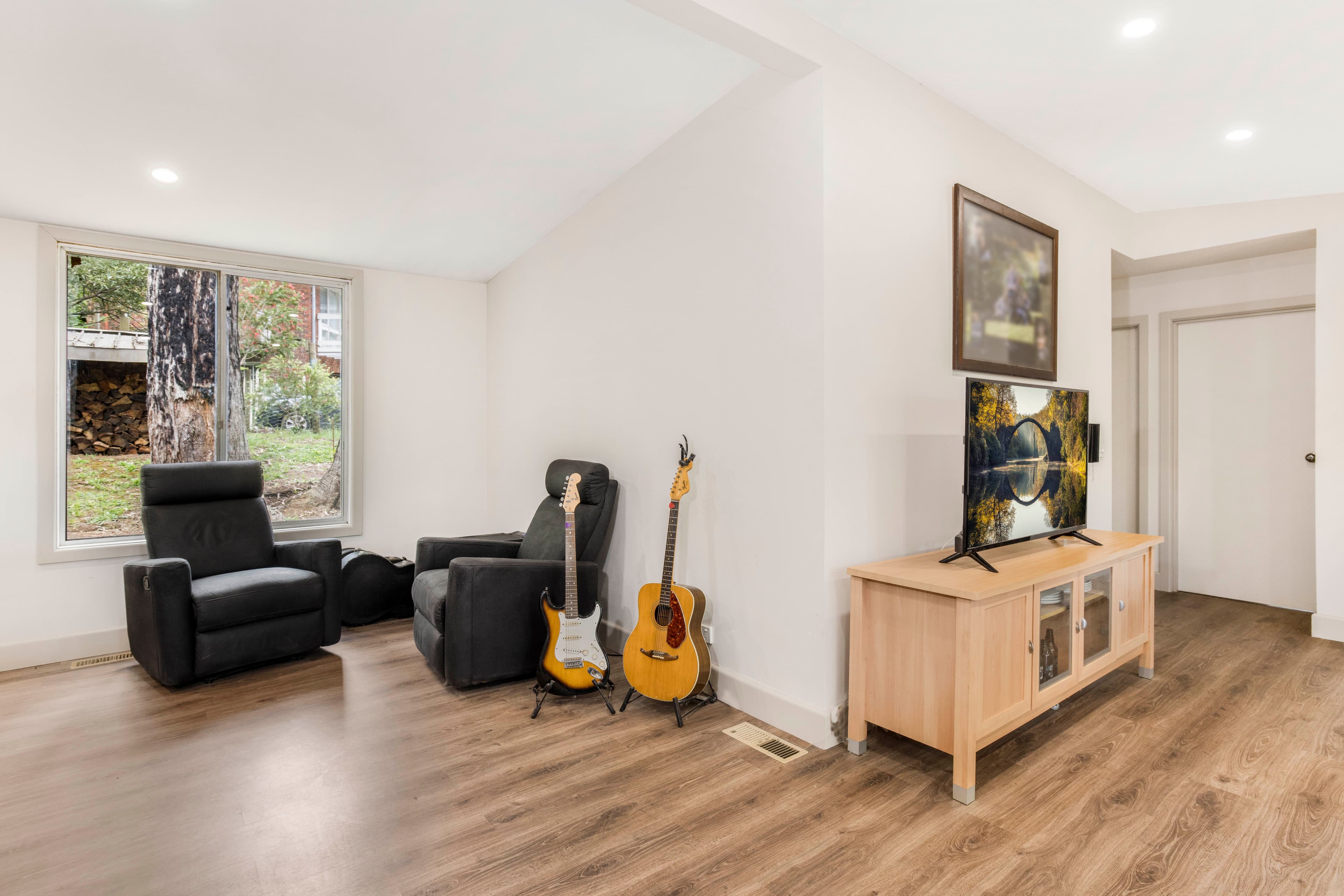 18 Fern Gully Road, Cockatoo VIC 3781, Cockatoo - Thumbnail 4