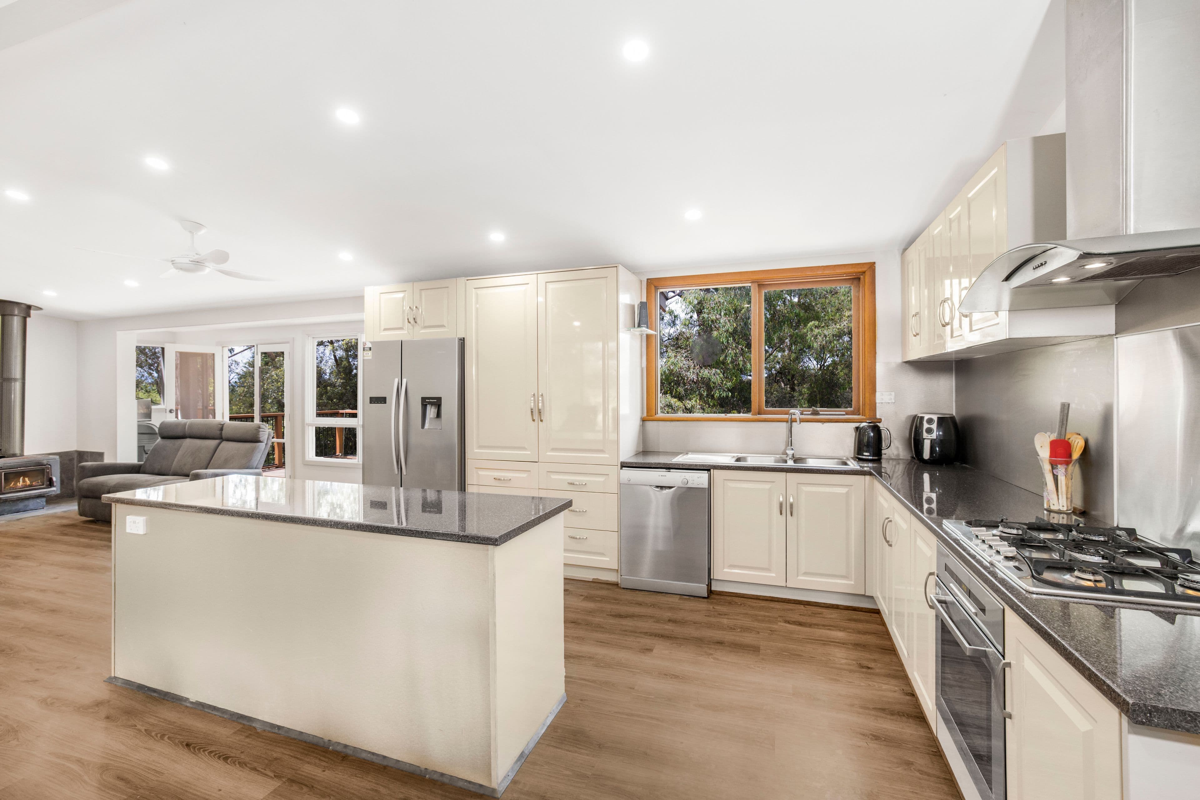 18 Fern Gully Road, Cockatoo VIC 3781, Cockatoo - Thumbnail 5