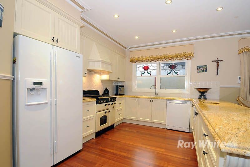 26 Windsor Drive, LYSTERFIELD VIC 3156, Lysterfield - Thumbnail 4