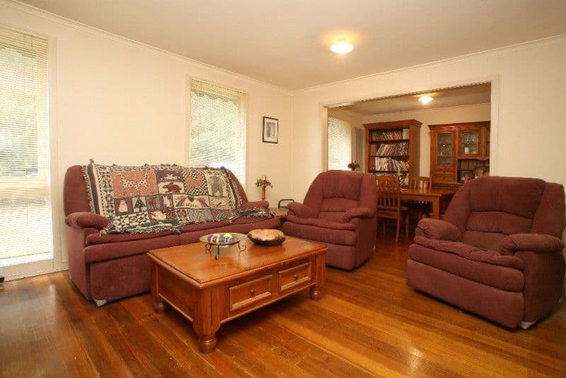 190 James Cook Drive, ENDEAVOUR HILLS VIC 3802, Endeavour Hills - Thumbnail 2