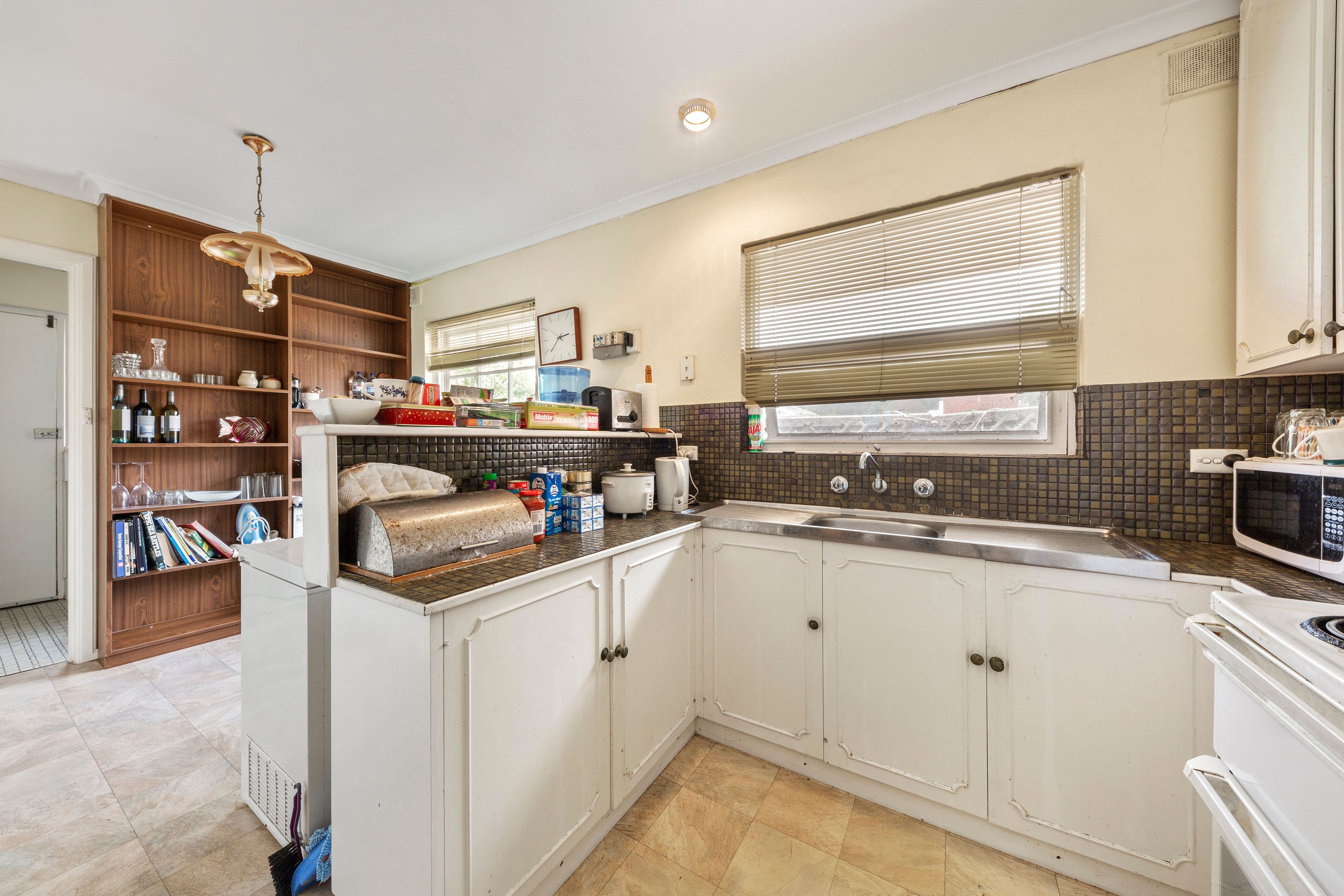 16 Peroomba Avenue, Kensington Gardens SA 5068, Kensington Gardens - Thumbnail 3