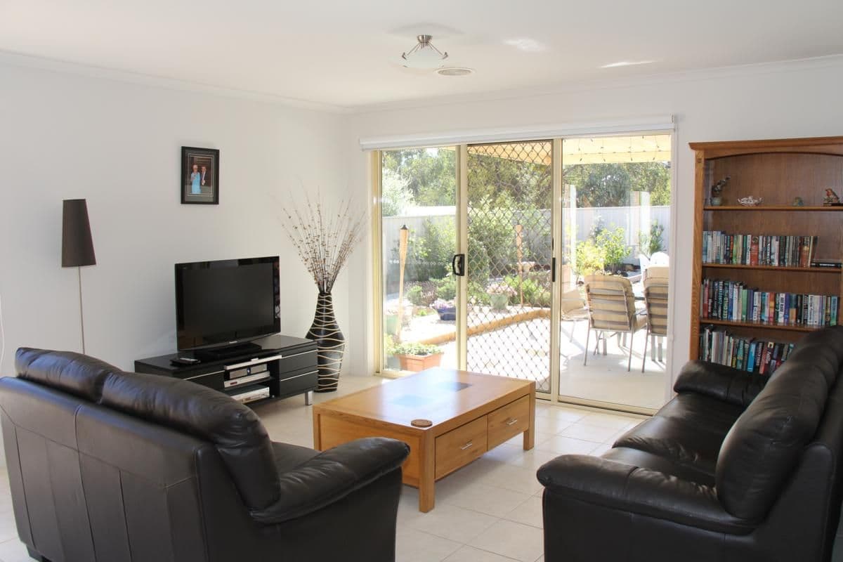 10 Westwood Drive, CALIFORNIA GULLY VIC 3556, California Gully - Thumbnail 2
